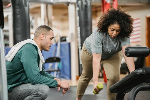 Expert Weight Training Coaches in Your Vicinity: Elevate Your Fitness Journey
